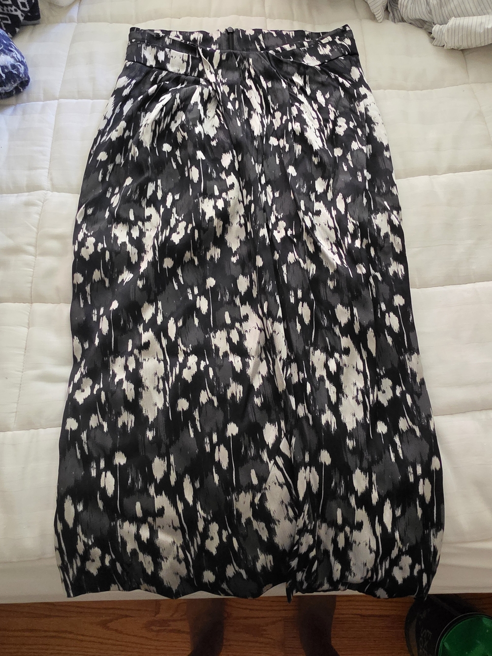 MM.LaFleur Black and White Printed Midi Skirt